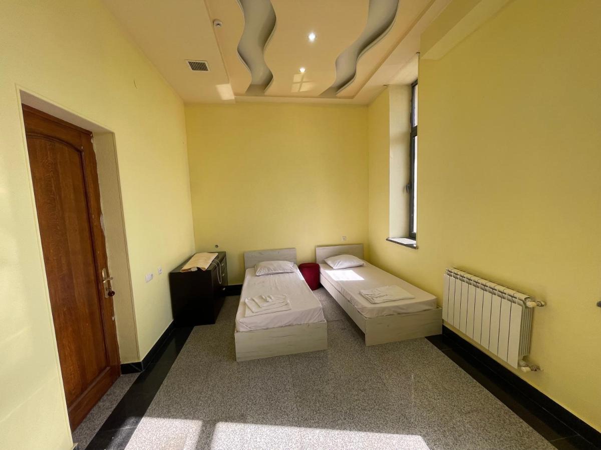 Joy Hotel Apartament Jereván Kültér fotó