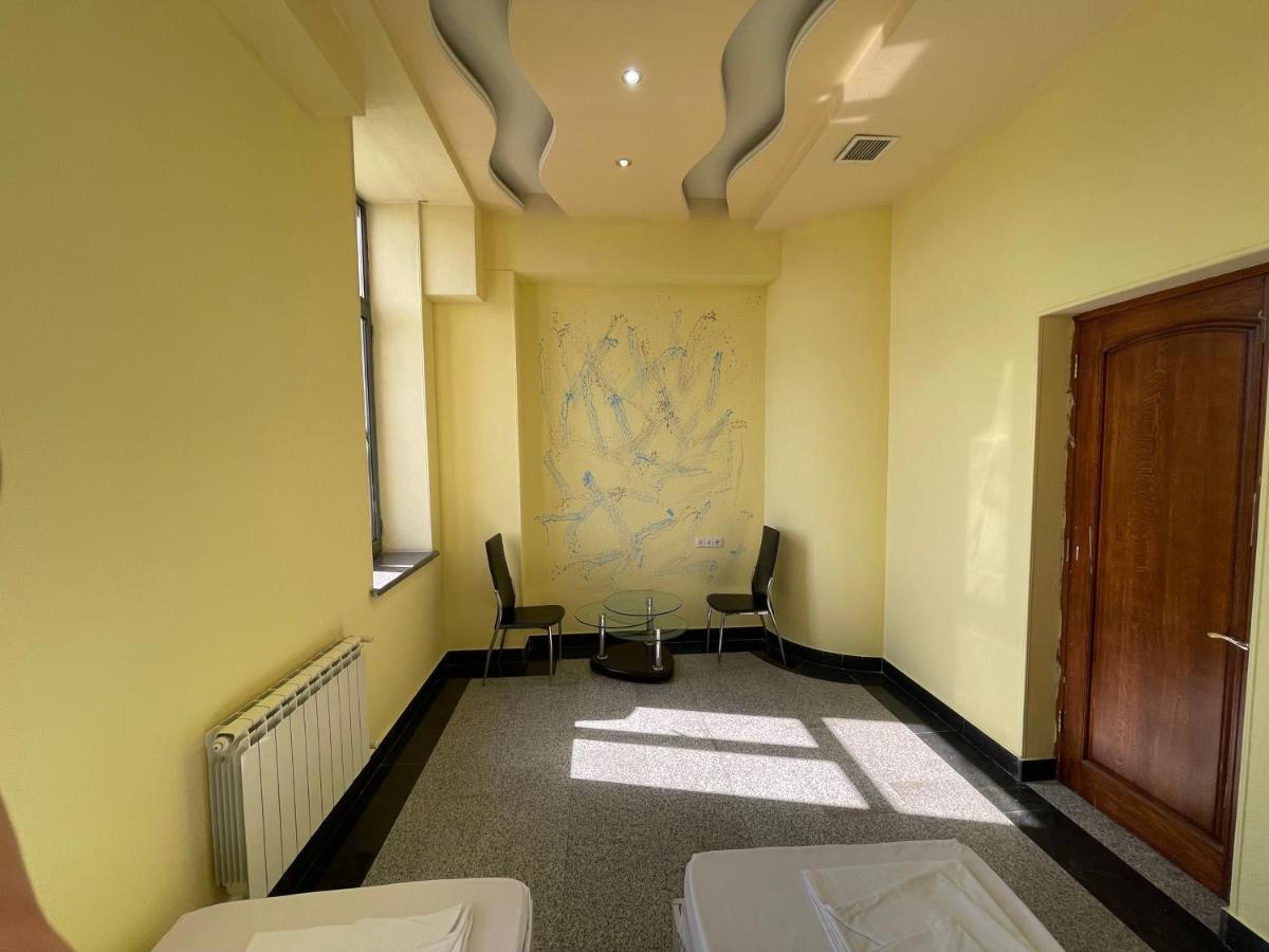 Joy Hotel Apartament Jereván Kültér fotó