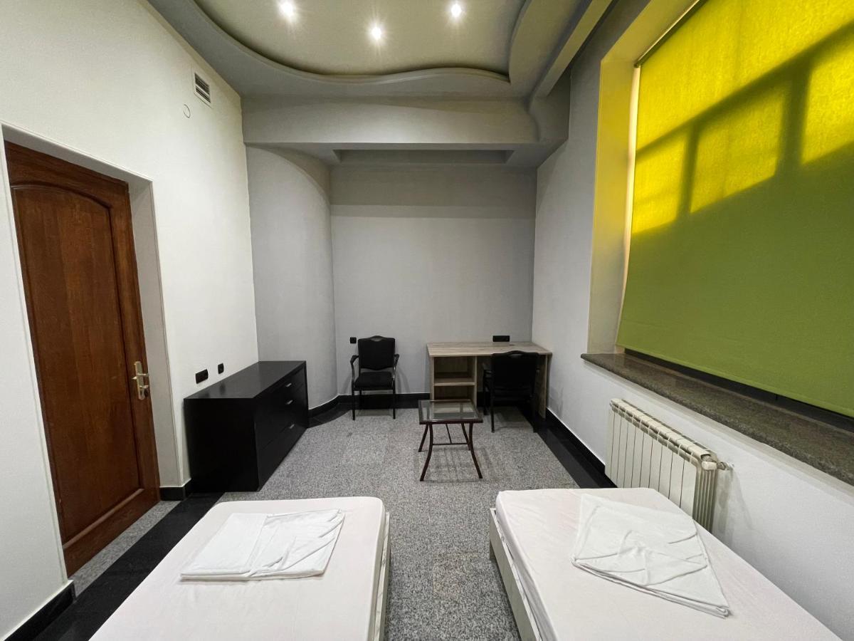 Joy Hotel Apartament Jereván Kültér fotó